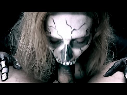 ❤️ Dæmonisk pige suger pik med sin sorte mund og sluger sperm. ☑ Fucking at da.xxx050890.ru ☑